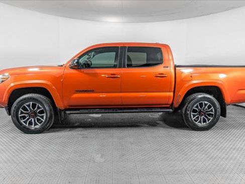 Used 2018 Toyota Tacoma SR5 image 3