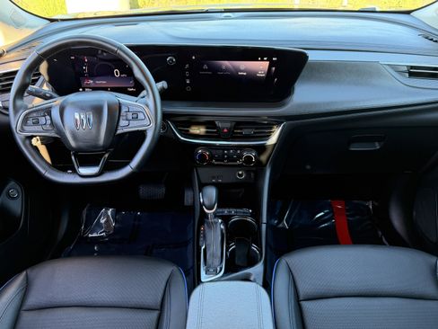 Used 2025 Buick Encore GX Sport Touring w/ Comfort Package image 32
