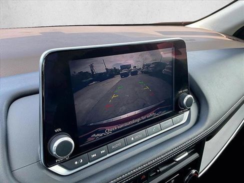 Used 2023 Nissan Rogue S FWD image 23