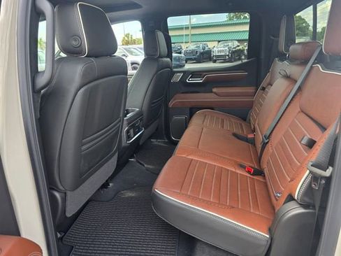 Used 2026 GMC Sierra 1500 Denali Ultimate AWD/4WD image 11