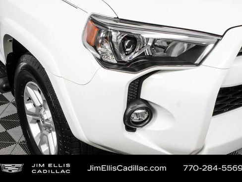 Used 2023 Toyota 4Runner SR5 Premium w/ Moonroof Package RWD image 38