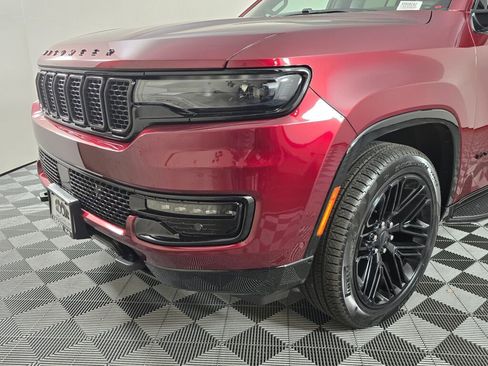 New 2025 Jeep Wagoneer L Series II w/ HD Trailer Tow Package w/25F image 11
