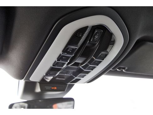 Used 2020 Porsche Macan S image 25