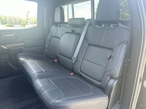 Used 2022 Chevrolet Silverado 1500 High Country w/ Technology Package image 25