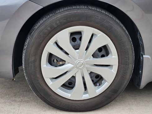 Used 2024 Nissan Versa S w/ Trunk Package image 9