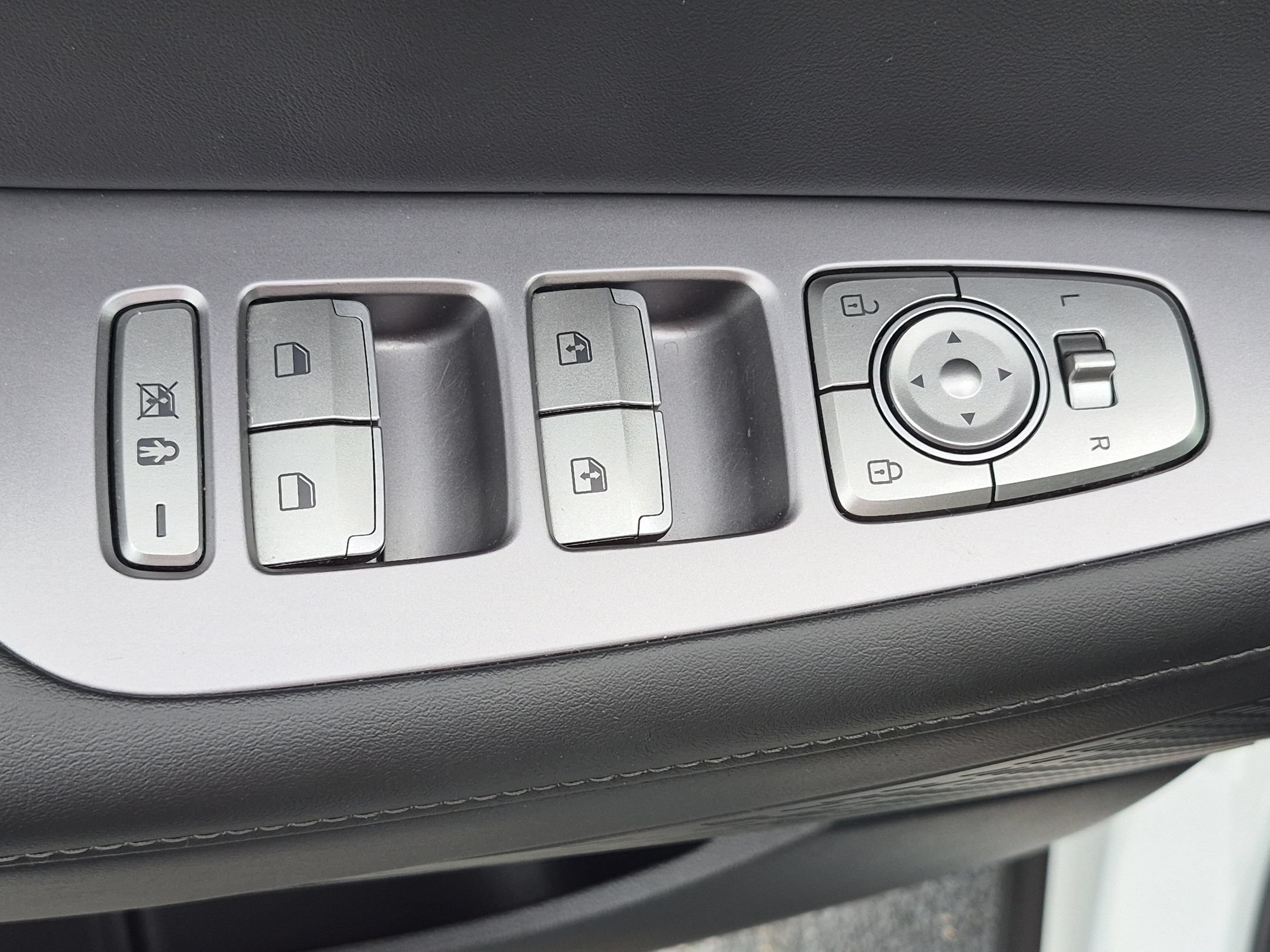 Used 2025 Hyundai Palisade Limited AWD/4WD image 13