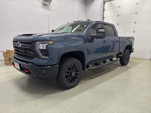 New 2026 Chevrolet Silverado 3500 LTZ w/ LTZ Plus Package AWD/4WD image 9