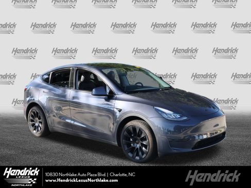 Used 2023 Tesla Model Y AWD image 1