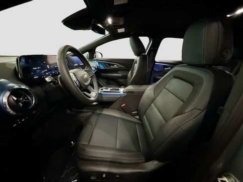 New 2026 Chevrolet Equinox EV LT image 22