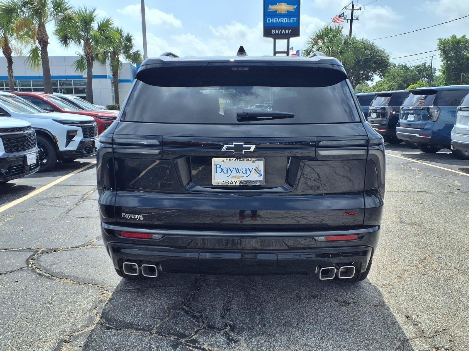 New 2026 Chevrolet Traverse RS w/ LPO, Floor Liner Package AWD/4WD image 16