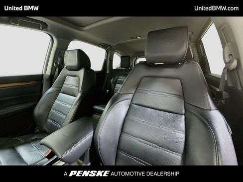 Used 2018 Honda CR-V Touring image 12