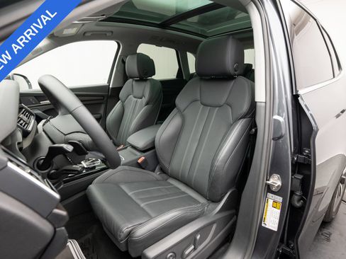 Used 2023 Audi Q5 2.0T Prestige AWD/4WD image 11