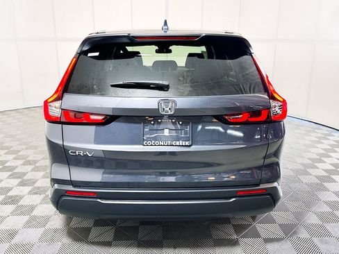 Used 2025 Honda CR-V EX image 4