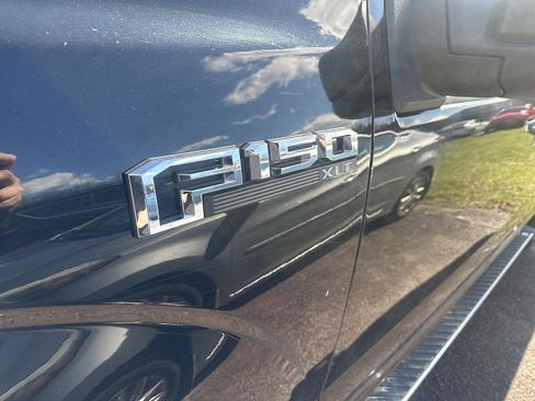 Used 2015 Ford F150 XLT w/ Equipment Group 302A Luxury image 8