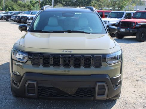 New 2026 Jeep Cherokee Overland w/ Trailer Tow Group AWD/4WD image 2