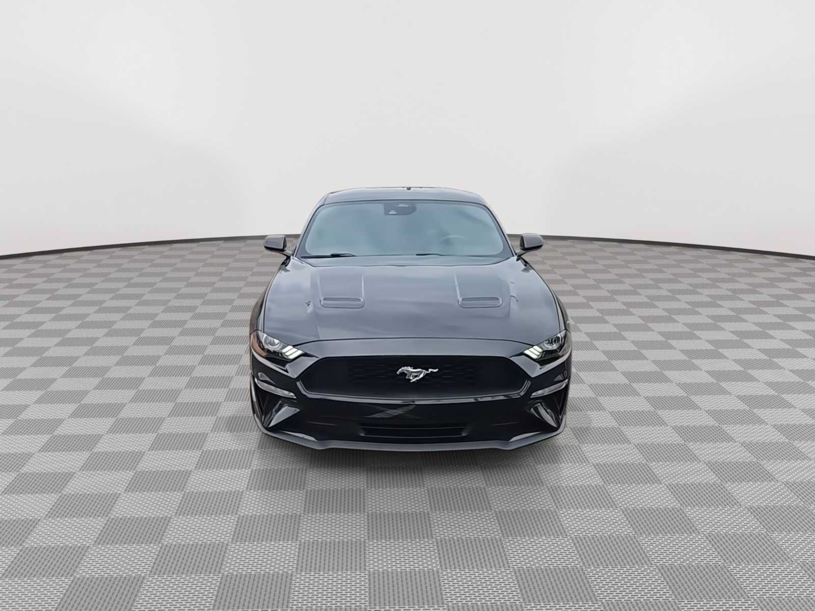 Used 2023 Ford Mustang Coupe RWD image 3
