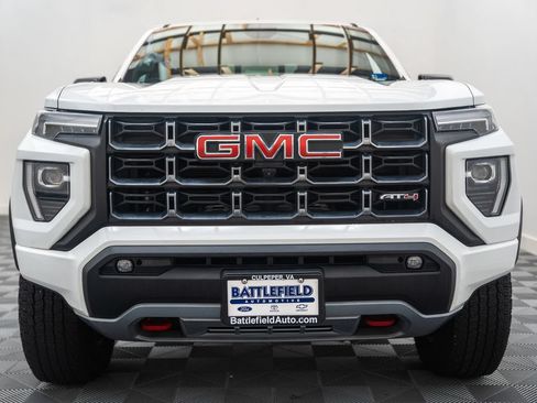 Used 2024 GMC Canyon AT4 w/ AT4 Premium Package AWD/4WD image 2