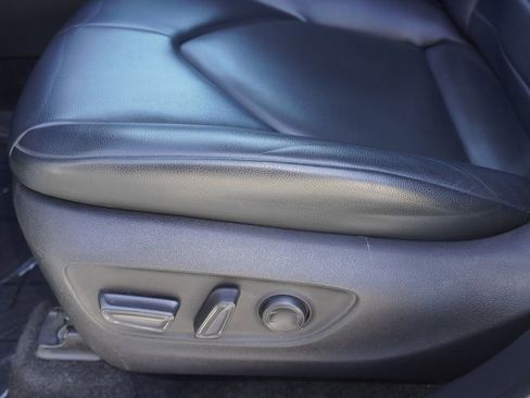 Certified 2024 Toyota Highlander XLE FWD image 15