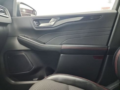 Used 2024 Ford Escape ST-Line image 30