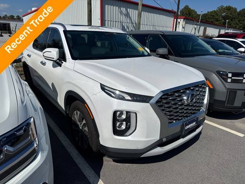 Used 2020 Hyundai Palisade SEL FWD image 2