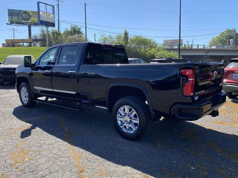 Used 2024 Chevrolet Silverado 3500 High Country w/ Technology Package image 4
