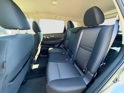 Used 2017 Nissan Rogue SV w/ SV Premium Package AWD/4WD image 21