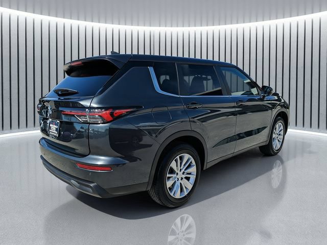 New 2026 Mitsubishi Outlander ES FWD image 4