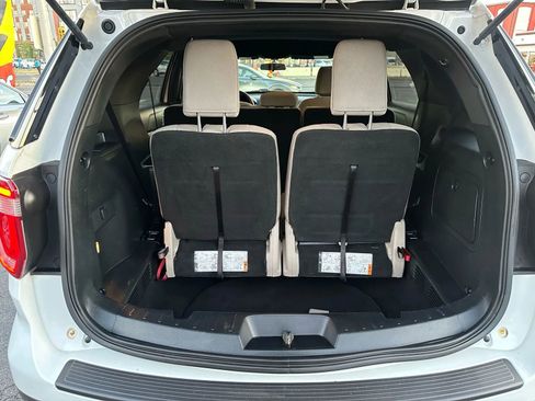 Used 2019 Ford Explorer FWD image 10