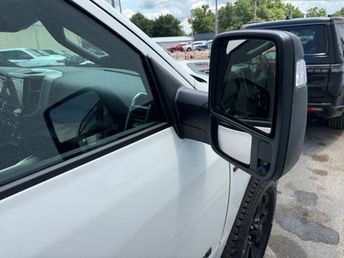 New 2026 RAM 2500 Big Horn AWD/4WD image 9