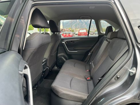 Used 2025 Toyota RAV4 LE AWD/4WD image 25