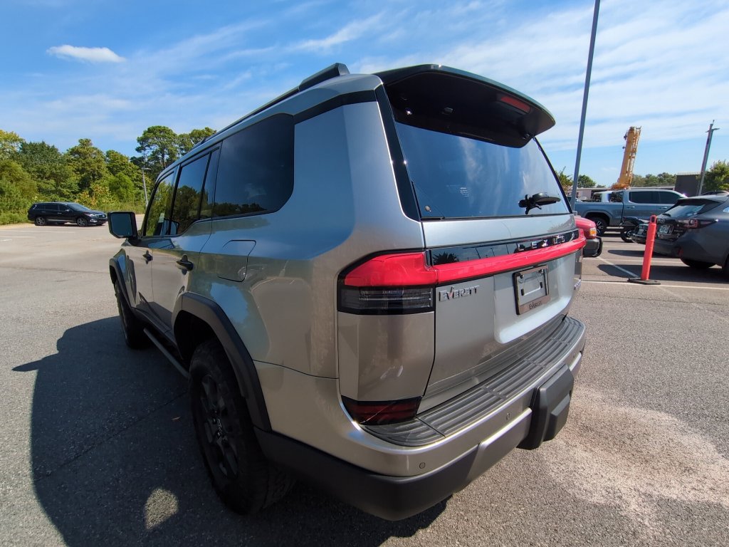 Used 2024 Lexus GX 550 AWD/4WD image 6