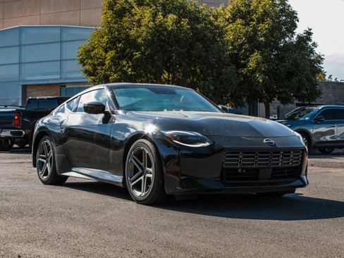 Used 2024 Nissan Z Sport w/ Floor Mat Package RWD image 3