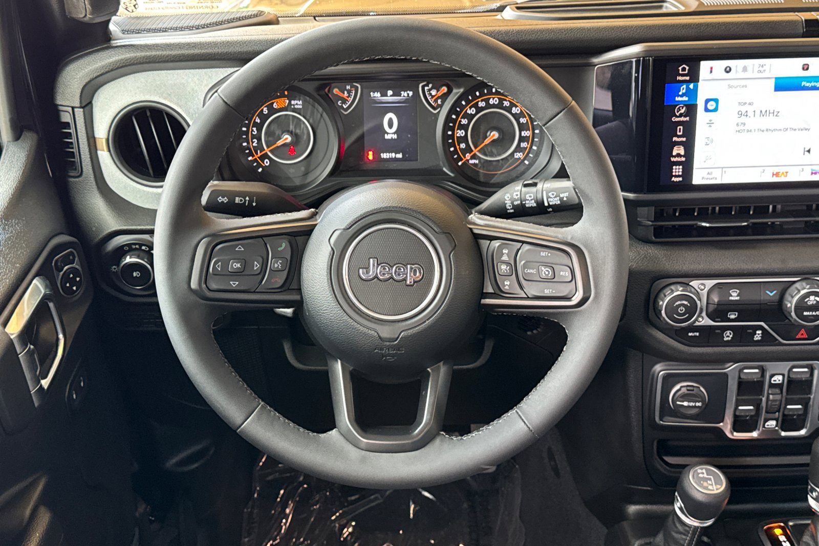 Used 2025 Jeep Wrangler Unlimited Sport AWD/4WD image 15