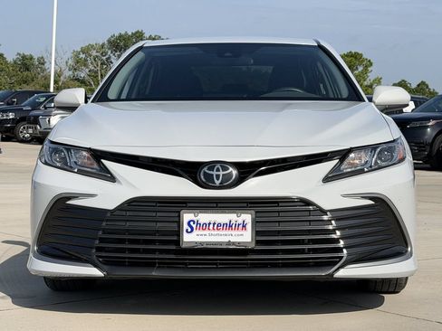 Used 2023 Toyota Camry LE FWD image 7