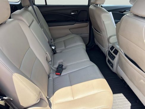 Used 2020 Honda Pilot Touring image 18
