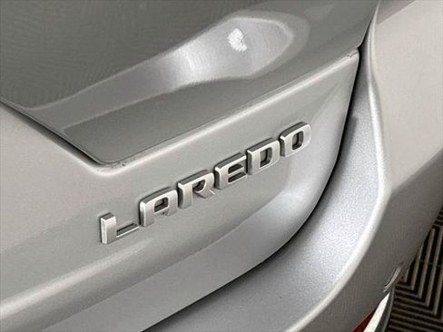 Certified 2025 Jeep Grand Cherokee Laredo w/ MOPAR Finishing Package AWD/4WD image 24