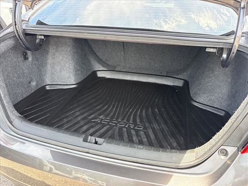 Used 2019 Honda Accord EX image 22