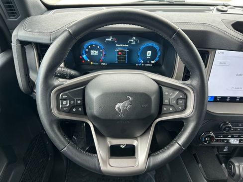 Used 2025 Ford Bronco Outer Banks AWD/4WD image 16