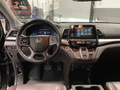 Used 2018 Honda Odyssey Touring image 12