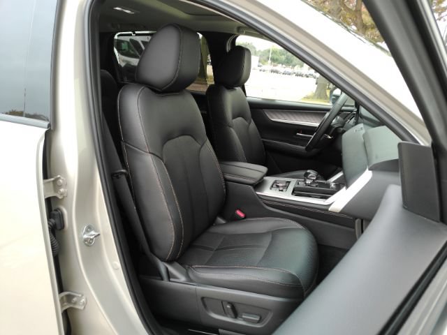 Used 2025 MAZDA CX-90 Plug-In Hybrid w/ Preferred AWD/4WD image 25