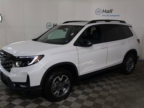 Certified 2023 Honda Passport TrailSport image 1