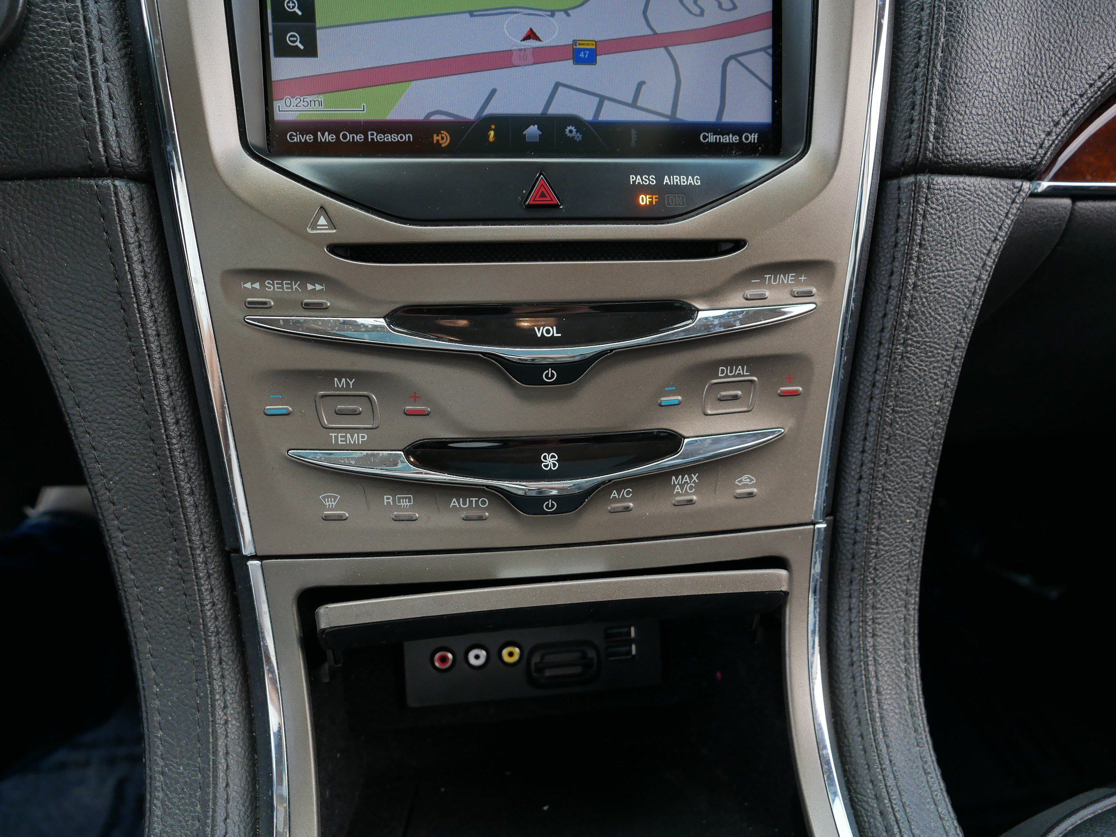 Used 2013 Lincoln MKX AWD image 23