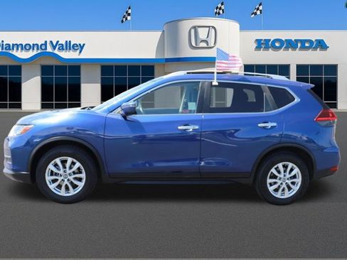 Used 2020 Nissan Rogue SV FWD image 9