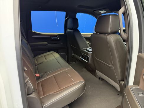 Used 2023 GMC Sierra 1500 Denali w/ Technology Package AWD/4WD image 30