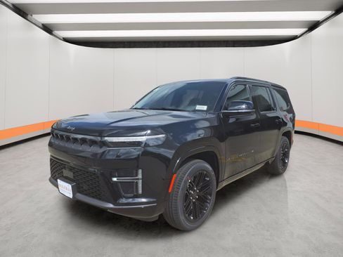 New 2026 Jeep Grand Wagoneer Limited AWD/4WD image 3