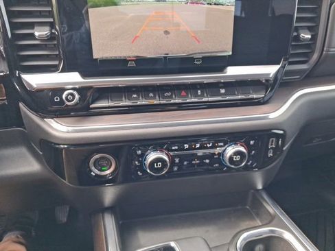 Used 2023 GMC Sierra 1500 SLT w/ SLT Convenience Package AWD/4WD image 15