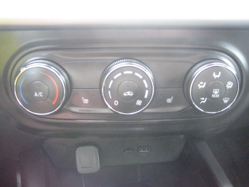 Used 2026 Chevrolet Trax RS w/ Sunroof Package FWD image 18