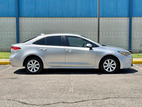 Used 2023 Toyota Corolla LE FWD image 4