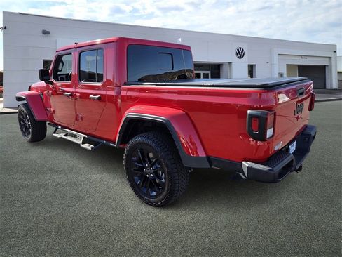 Used 2025 Jeep Gladiator Sport image 4