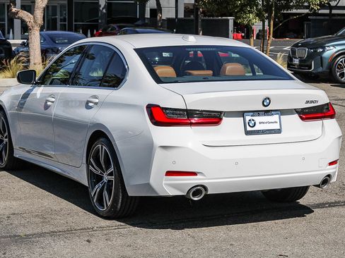 Certified 2024 BMW 330i Sedan w/ Convenience Package RWD image 4